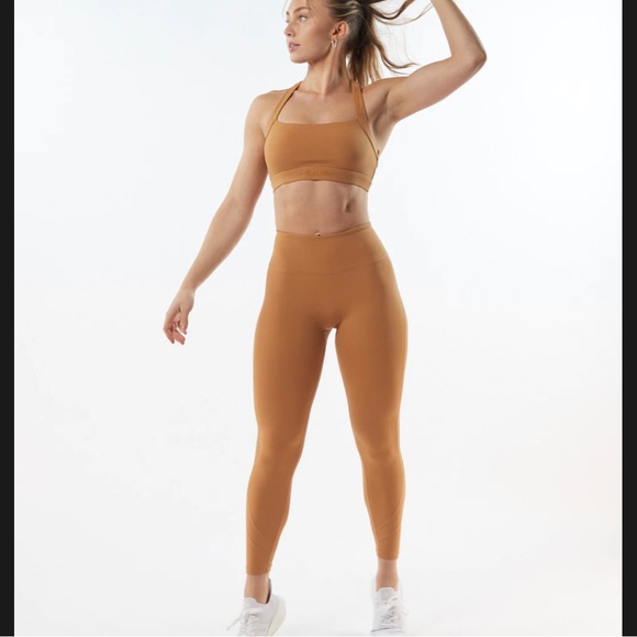 Alphalete pulse balance bra in chestnut - Picture 5 of 12